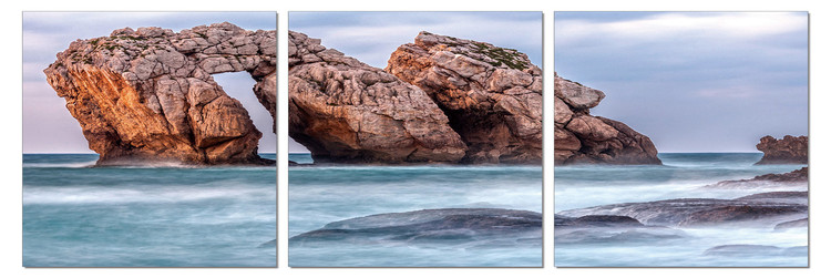 Cliffs in the ocean Obraz