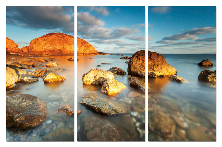 Quadro Sun-drenched coast