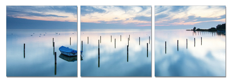 Boat at dusk Schilderij
