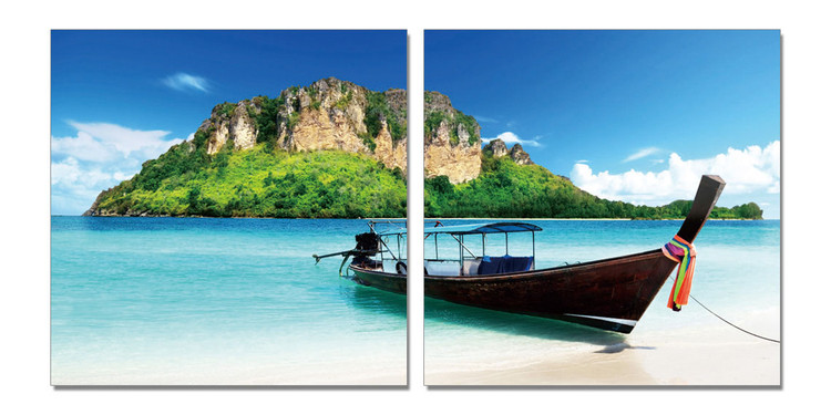 Boat on a sandy beach Tableau Multi-Toiles