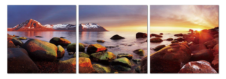 Wandbilder Vibrant stones on coast