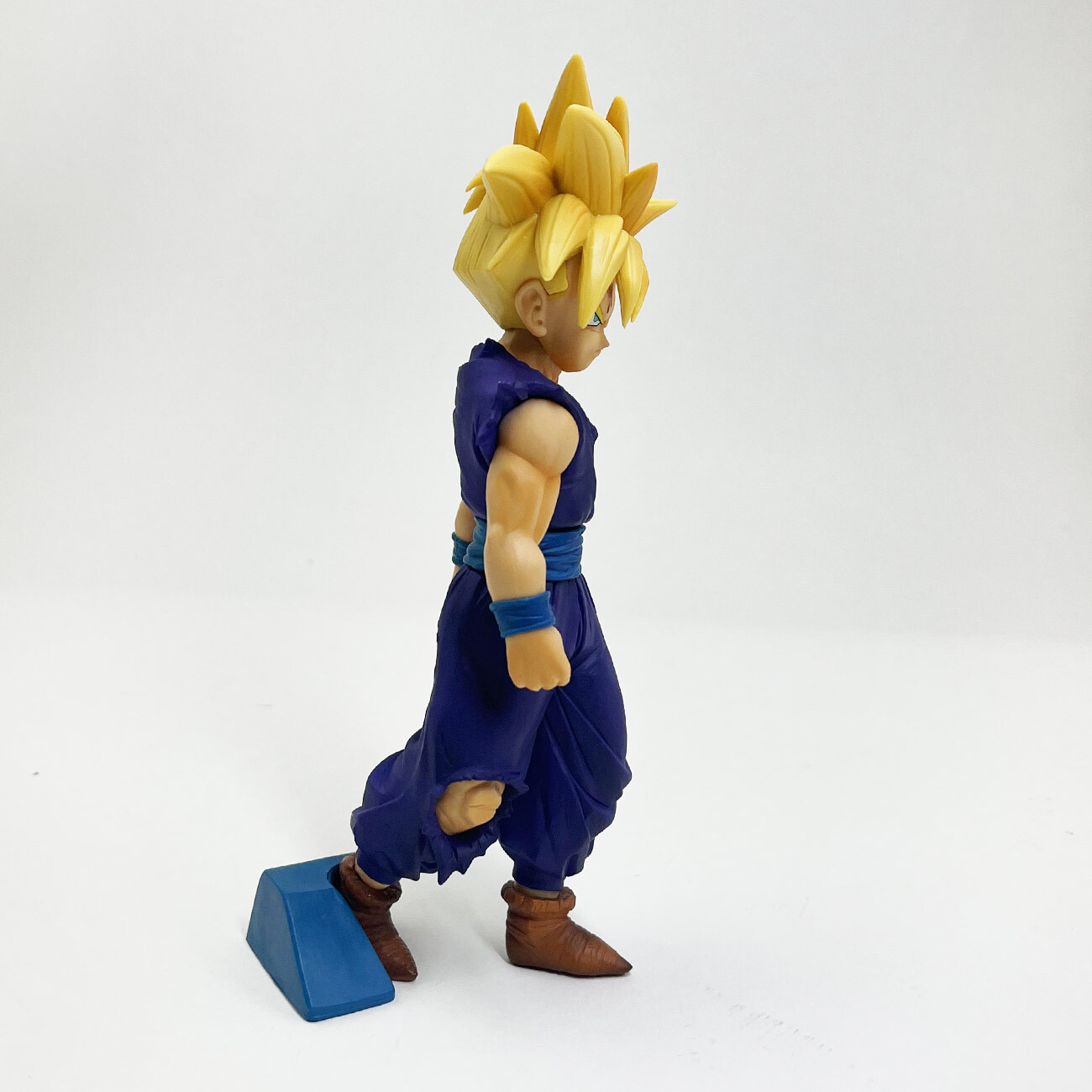 Figura Dragon Ball Z - Son Gohan 2 | Ideas para regalos originales |  Europosters