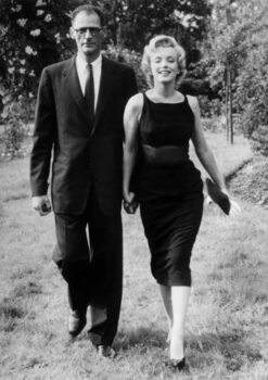Umělecká fotografie French Actress Marilyn Monroe With her Husband Arthur Miller