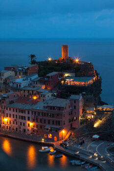 Kunstfoto Vernazza village lights; Cinque Terre, Its;y