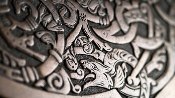 Umelecká tlač Viking wood carving depicting a wolf or a dragon,