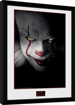 IT - Close Up indrammet plakat