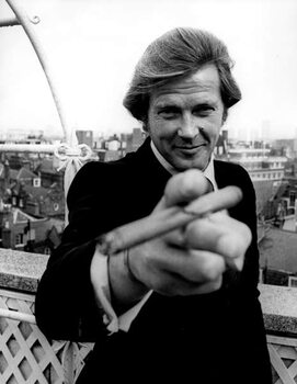Obraz na plátne ROGER MOORE, Aug. 1, 1972