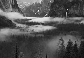Fog Floating In Yosemite Valley Fotobehang