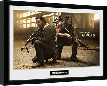 Innrammet plakat The Walking Dead - Rick and Daryl Hunt
