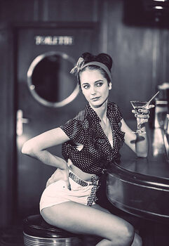 Plakát Beautiful Pin Up girl at the nightclub