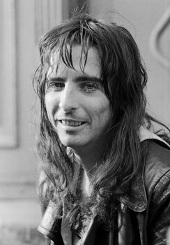 Plakát rock singer Alice Cooper after a concert at Hamburg