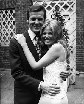 Obraz na płótnie Roger Moore and Britt Ekland