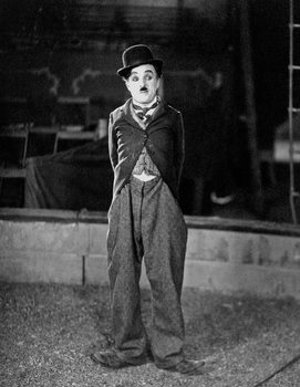 Obraz na plátně Portrait of Charlie Chaplin, c. 1918