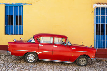 Exkluzív Művész Fotók Red Classic Car in Trinidad