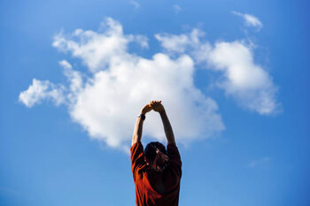 Quadro su tela Low angle portrait of young Asian
