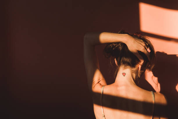 Levně Plakát, Obraz - Love, Relationships and Loneliness: Woman Back, Jena Ardell, 40 × 26.7 cm