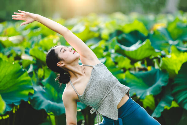 Fotografie By the lotus pond, a young, jia yu, 40 × 26.7 cm