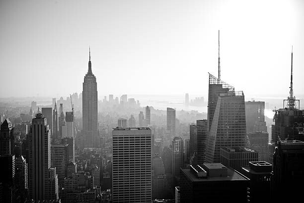 Levně Plakát, Obraz - New York City Downtown Black and White, John Bencina, 40 × 26.7 cm
