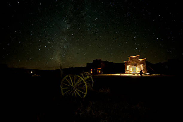 Levně Plakát, Obraz - The Milky Way over Bodie Ghost, Tony Rowell, 40 × 26.7 cm