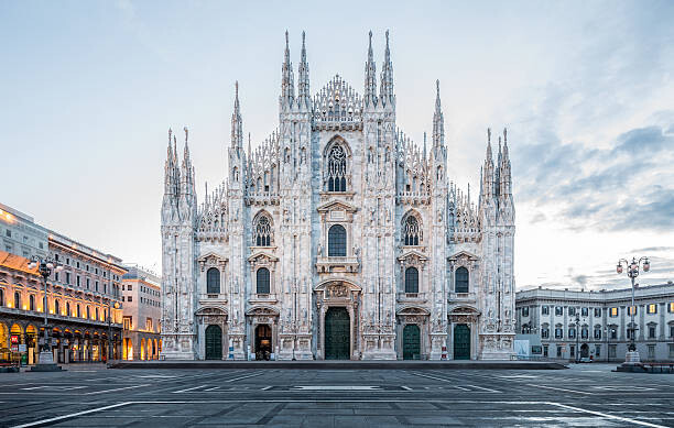 Levně Plakát, Obraz - Milan Cathedral, Duomo di Milano at dawn, Simone Simone, 40 × 26.7 cm