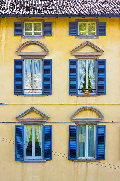 Plakát, Obraz - Italian architecture, colorful facade and windows, elenaburn, 26.7 × 40 cm