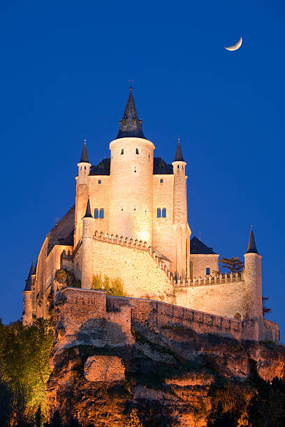 Levně Plakát, Obraz - Segovia castle Illuminated, Travelpix Ltd, 26.7 × 40 cm