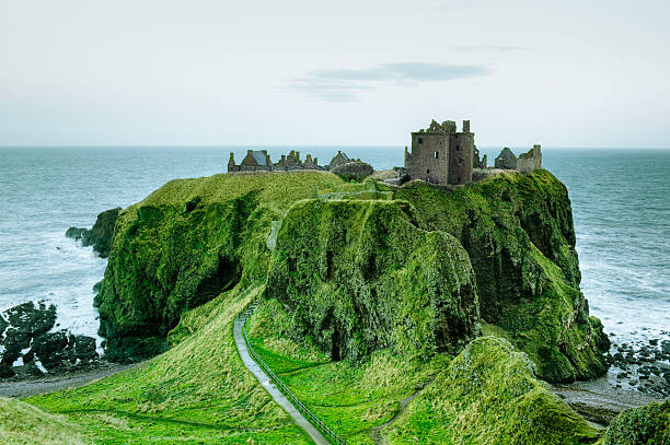 Levně Plakát, Obraz - Dunnottar Castle, close to Aberdeen, Silvia Otte, 40 × 26.7 cm