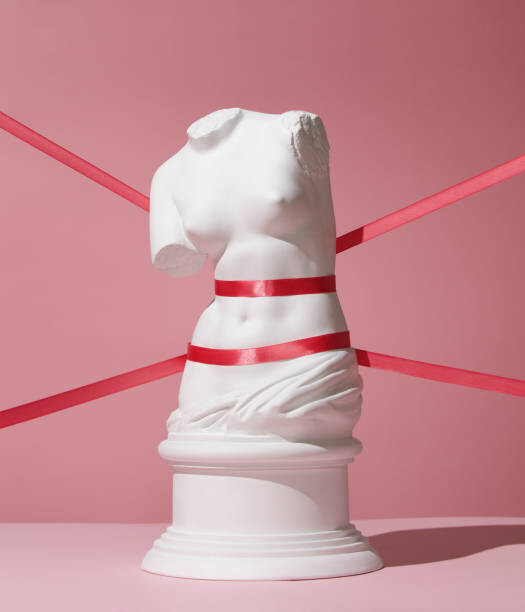Levně Plakát, Obraz - Plaster torso of Venus tied with ribbons, lambada, 34.3 × 40 cm