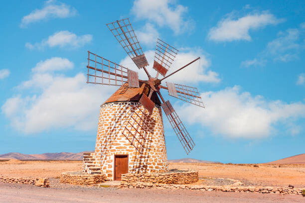 Levně Plakát, Obraz - One of the many windmills on, Oliver Helbig, 40 × 26.7 cm