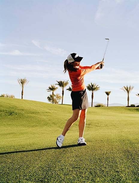 Levně Plakát, Obraz - Golfer swinging golf club, Joshua Dalsimer, 30 × 40 cm