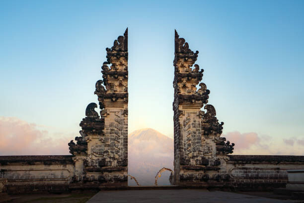 Levně Plakát, Obraz - Temple gates of heaven and Mount, Prasit photo, 40 × 26.7 cm