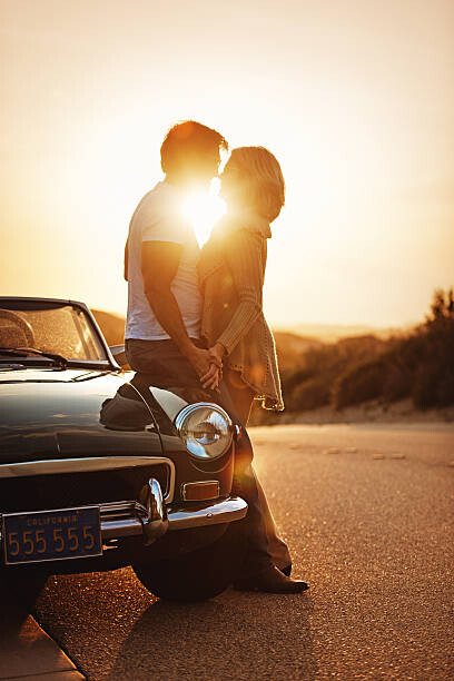 Levně Plakát, Obraz - Mature Couple on Roadtrip, lisegagne, 26.7 × 40 cm