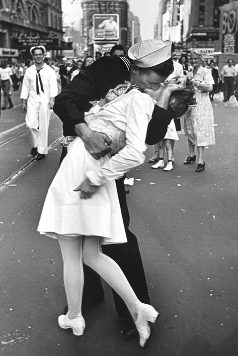 Poster Kiss on Times square