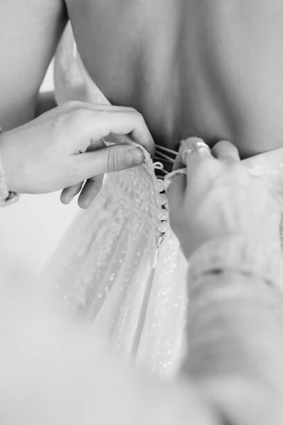 Levně Plakát, Obraz - Black and white photography. Bridesmaid buttons, Ekaterina Bondaretc, 26.7 × 40 cm