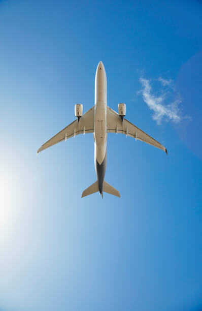 Levně Plakát, Obraz - A350-900 directly below, Aaron Foster, 26.7 × 40 cm