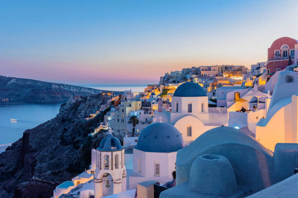 Levně Plakát, Obraz - Oia, Santorini Island, Cyclades, Greece. Twilight,, Francesco Riccardo Iacomino, 40 × 26.7 cm