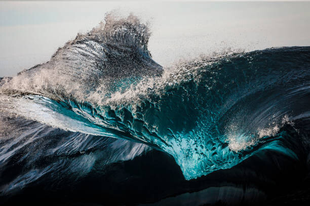 Umělecká fotografie Extreme close up of thrashing emerald ocean waves, Philip Thurston, (40 x 26.7 cm)