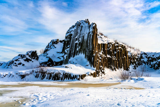 Levně Plakát, Obraz - Rock organ pipes in winter time, PytyCzech, 40 × 26.7 cm