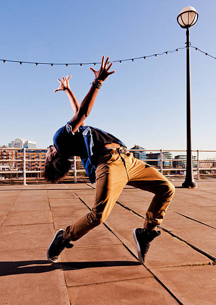 Levně Plakát, Obraz - Street dancer, John and Tina Reid, 30 × 40 cm