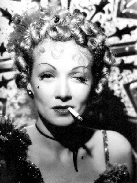 Fotografie Marlene Dietrich, Destry Rides Again 1939 Directed By George Marshall, 30x40 cm