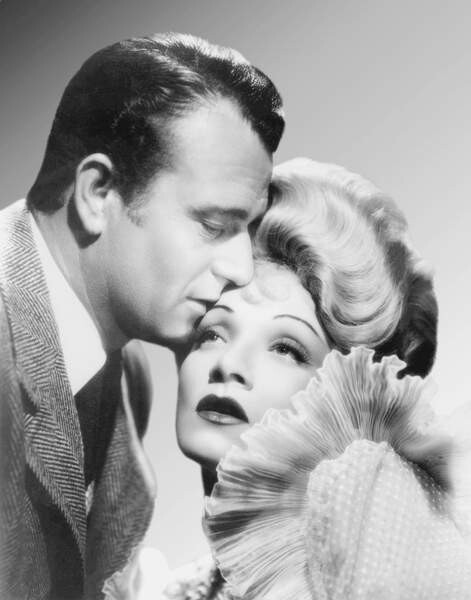 Umělecká fotografie John Wayne And Marlene Dietrich, The Spoilers 1942 Directed By Ray Enright, (30 x 40 cm)