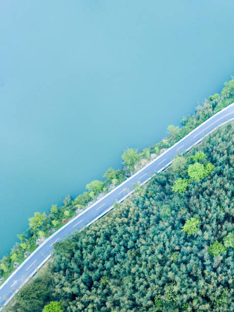 Fotografie Highway beside the lake, Tingting Wu, 30x40 cm