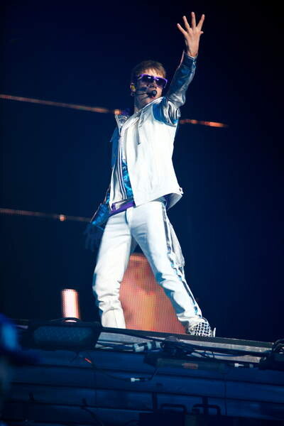 Fotografie Justin Bieber performing at the NIA, 26.7x40 cm