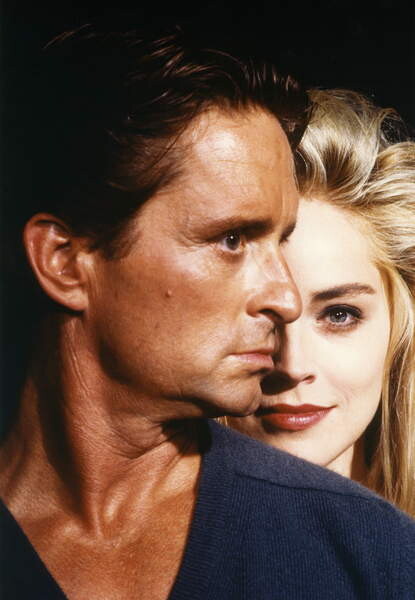 Fotografie Michael Douglas And Sharon Stone, Basic Instinct 1992 Directed By Paul Verhoeven, 26.7x40 cm