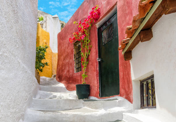 Fotografie Old narrow street in Anafiotika, Plaka, scaliger, 40x26.7 cm