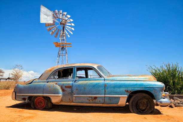 Ilustrace Abandoned vintage car in the desert, Bim, 40 × 26.7 cm