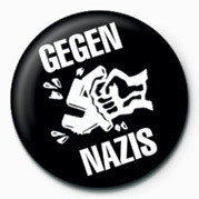 Insignă GEGEN NAZIS