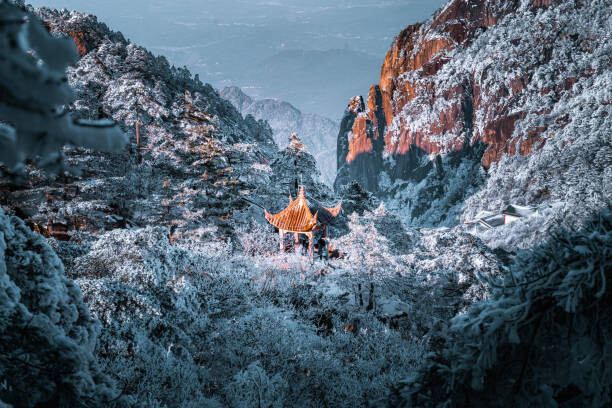Levně Plakát, Obraz - Gorgeous pagoda at Huangshan Mountain, Anhui, Jackyenjoyphotography, 40 × 26.7 cm