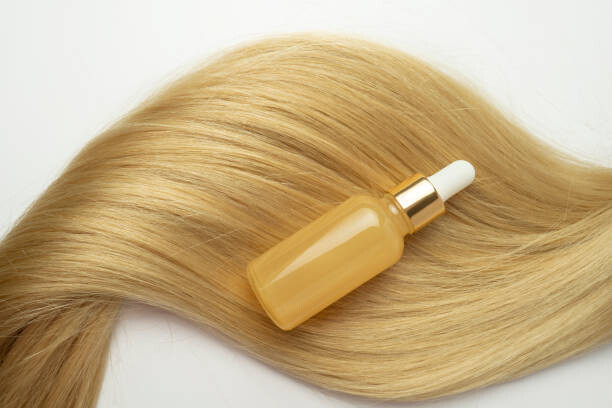 Levně Plakát, Obraz - A beauty serum with vitamin C, Irina Chetverikova, 40 × 26.7 cm