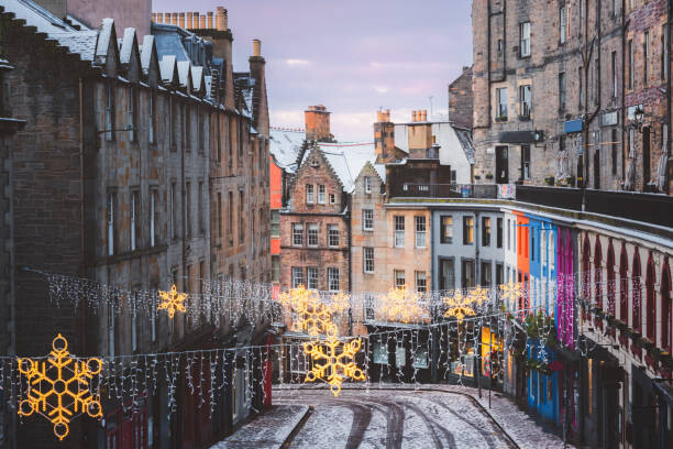 Levně Plakát, Obraz - Winter in Edinburgh, Scotland, StephenBridger, 40 × 26.7 cm